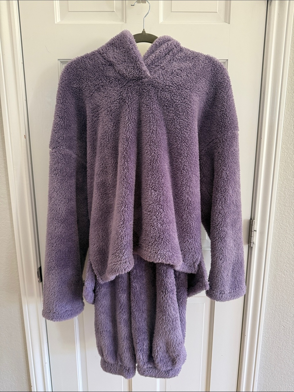 Cozy Plush Hooded Pajama Top and Pants Set in Lavender Purple